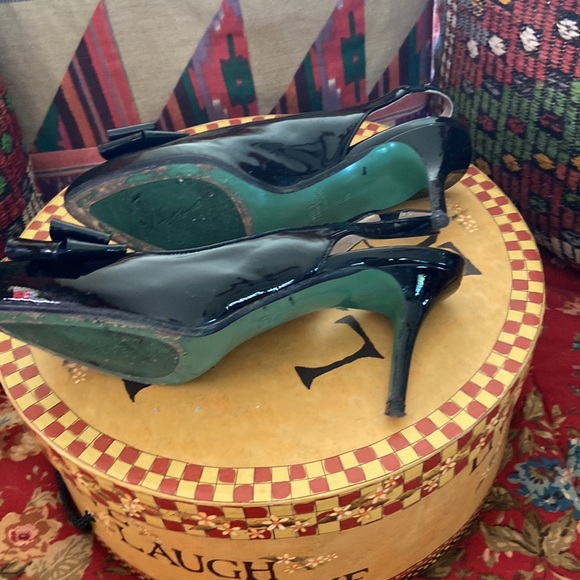 Donald J. Pliner Black Patent Leather Slingbacks with Bow by Lisa - Picture 6 of 9